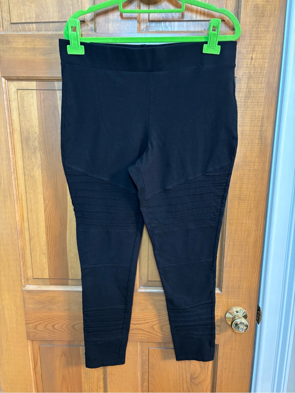 Torrid size 2 moto style leggings black no pockets.